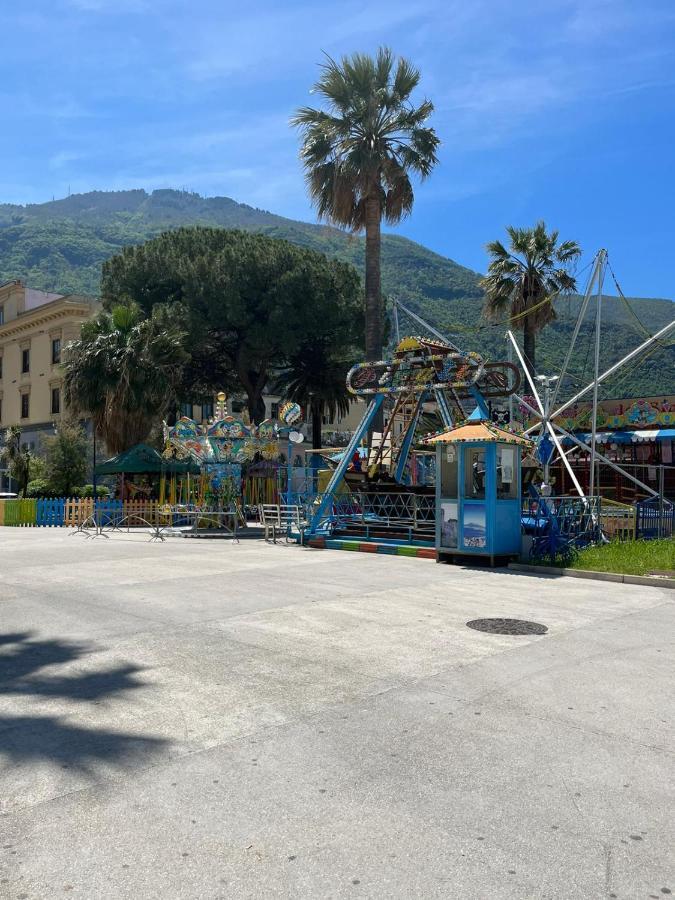 Апартаменты Centro Stabia Кастелламмаре-ди-Стабия Экстерьер фото