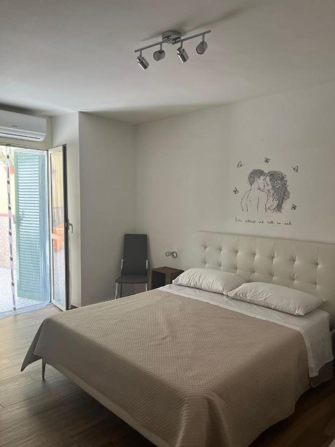 Апартаменты Centro Stabia Кастелламмаре-ди-Стабия Экстерьер фото